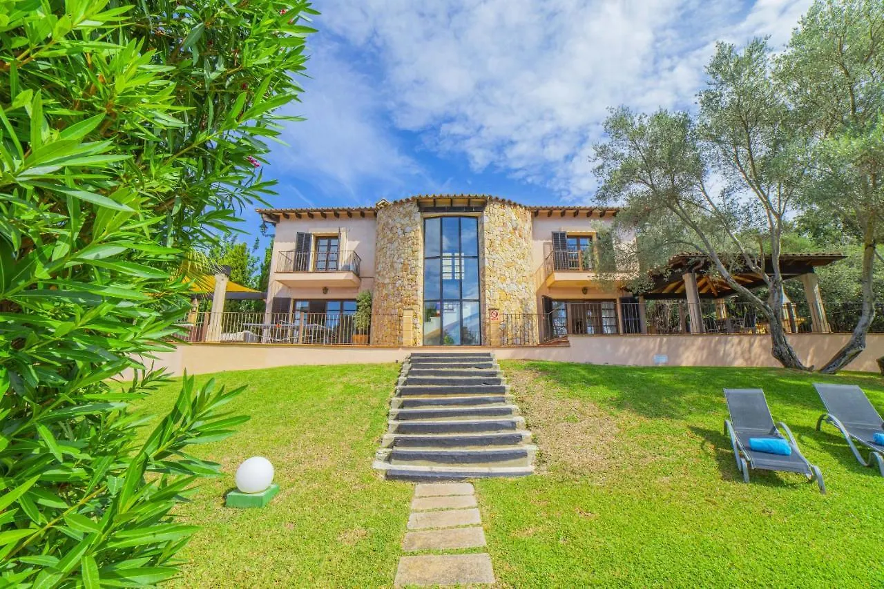 Villa Hidden Retreat / Denga Pollenca